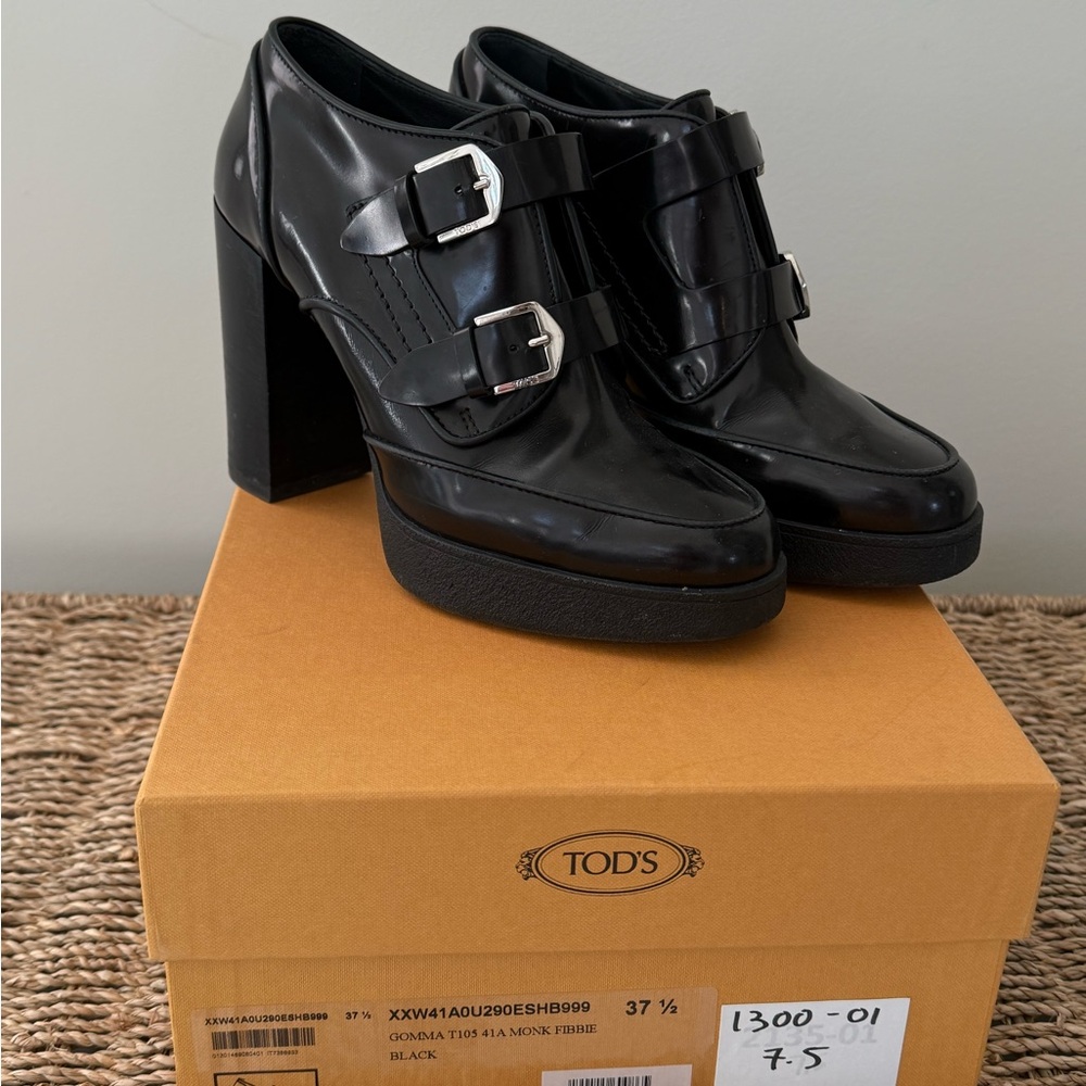 Tod's Women's Black Leather Platform Buckle Shoe 7.5